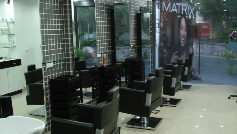 Shear Genius unisex hair salon